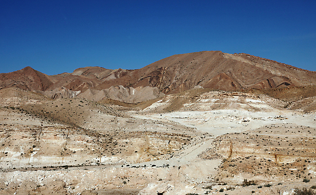 포토 JPG 해외이미지 여행 아프리카 자연 추상 휴가 산 건조 따뜻함 풍경 사람없음 여름 파란색 골짜기 사막 바위 뜨거움 고독 언덕 부식 사하라 내추럴 가림막 아랍어 이국적 지도책 지질학 튀니지 해외202004 해외포토 계절 교육 감정 나라 컬러 무늬 책 돌_바위 생태계 파일형식 이미지허브