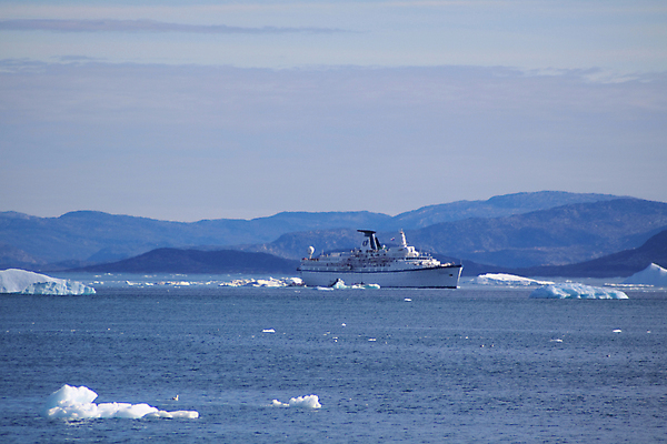 포토 JPG 해외이미지 구름 호수 파도 바다 섬 과학 여행 겨울 자연 하늘 풍경 사람없음 물 여름 파란색 빛 컬러풀 글로벌 반사 여행객 우주 일출 얼음 일몰 추위 흰색 오픈 크루즈 시원함 크리스탈 북극 서리 빙산 북쪽 그린란드 북극해 옛날 해외202004 해외포토 자연요소 계절 컬러 배_교통 덴마크 사람 노을 광석 극지방 방향 생태계 파일형식 이미지허브