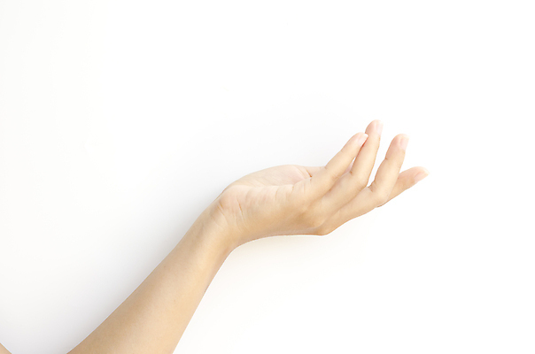 포토 JPG 해외이미지 손 실내 들기 손짓 신체부위 획득 해외202004 해외포토 모션 사람 내부 파일형식 이미지허브