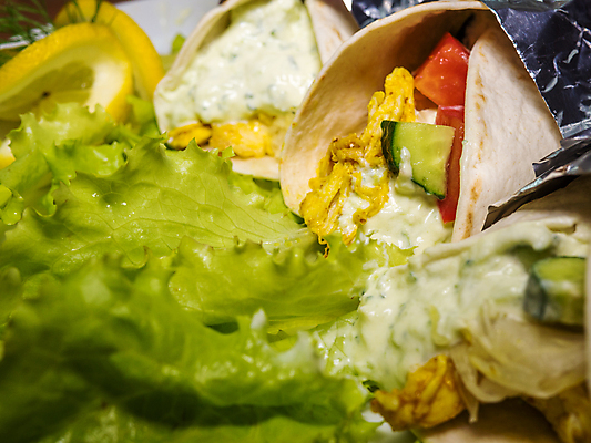 포토 JPG 해외이미지 접시 토마토 채소 포장 부분 파프리카 패스트푸드 육류 옥수수 요리 사람없음 초록색 식사 저녁식사 치킨 줄무늬 샐러드 소고기 튀김 덮개 흰색 그릴 애피타이저 상추 바비큐 굽기 먹기 정사각형 후추 카레 칠면조 점심식사 케밥 해외202004 해외포토 도형 식기 음식 컬러 무늬 식재료 모션 조류 주방용품 곡류 뚜껑 인스턴트 구이 향신료 닭고기요리 파일형식 이미지허브