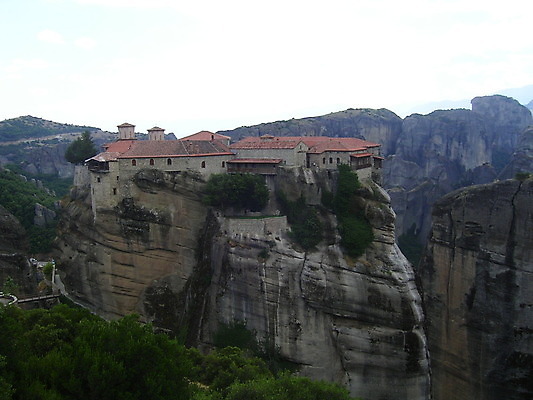 포토 JPG 해외이미지 종교 산 사람없음 여름 교회 역사 그리스 수도원 메테오라 해외202004 해외포토 계절 유럽 종교건축 건물 세계문화유산 파일형식 이미지허브