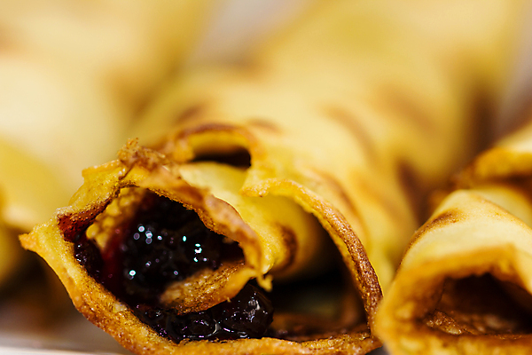 포토 JPG 해외이미지 전통 접시 음식 사람없음 갈색 노란색 케이크 주방 저녁식사 튀김 신선 뜨거움 황금 닫기 달콤 맛 아침식사 굽기 먹기 컵받침 비만 묘사 메뉴 칼로리 팬케이크 점심식사 식욕 해로움 크레이프 해외202004 해외포토 식기 컬러 컨셉 모션 디저트 식사 구이 몸매 받침대 파일형식 이미지허브