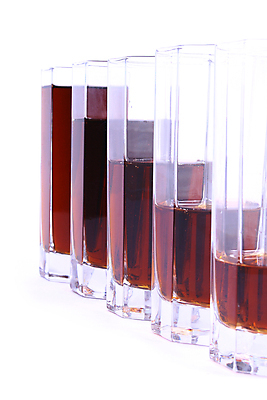 포토 JPG 해외이미지 음료 음식 다이어트 유리 사람없음 컵 얼음 검은색 식사 추위 액체 맛 컨테이너 갈증 속도 상쾌 콜라 부드러움 테이크아웃 칼로리 카페인 해외202004 해외포토 자연요소 식기 감정 산업 컬러 컨셉 재질 건강 감각 탄산음료 파일형식 이미지허브