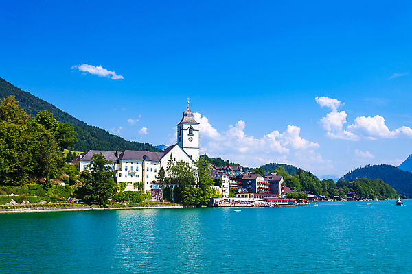 포토 JPG 해외이미지 호수 자연 휴가 산 풍경 사람없음 물 여름 교회 마을 오스트리아 숲 함선 알프스 건너기 잘츠부르크 터키석 해외202004 해외포토 자연요소 계절 유럽 배_교통 종교건축 모션 건물 보석 생태계 파일형식 이미지허브