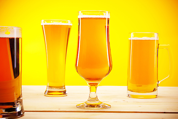 포토 JPG 해외이미지 음료 유리 맥주 사람없음 갈색 파티 거품 추위 알코올 신선 바 액체 황금 시원함 상쾌 해외202004 해외포토 감정 컬러 재질 주류 이벤트 파일형식 이미지허브