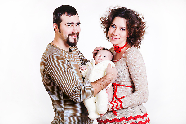 포토 JPG 해외이미지 백인 여자 딸 행복 어린이 가족 포옹 엄마 휴식 건강 사랑 사람 세명 침묵 임신 흰색 자녀 아기 신생아 잡기 유머 아빠 작음 피부 순수 형제 장면 걸음마 고립 해외202004 해외포토 서양인 남자 감정 컬러 컨셉 관계 안기 모션 신체부위 소리 크기 파일형식 이미지허브