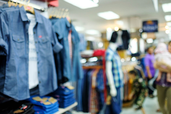 포토 JPG 해외이미지 행복 어린이 백그라운드 셔츠 돈 사람없음 파란색 쇼핑 세일 상점 최고 구매 소프트포커스 고객 승진 계산원 해외202004 해외포토 직업 감정 컬러 상의 촬영기법 사람 재산 파일형식 이미지허브