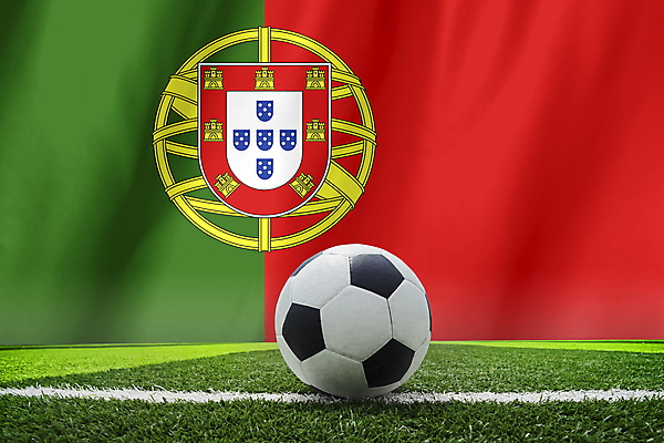 포토 JPG 해외이미지 클립아트 템플릿 디자인 스포츠 백그라운드 일러스트 공 이벤트 사람없음 야외 그래픽 빨간색 초록색 노란색 축구 경쟁 게임 흰색 깃발 원형 모서리 가장자리 만화 포르투갈 심볼 사인 그림 각도 직사각형 고립 여의주 전국 해외202004 해외포토 도형 유럽 컬러 컨셉 놀이 구기 둘레 파일형식 이미지허브