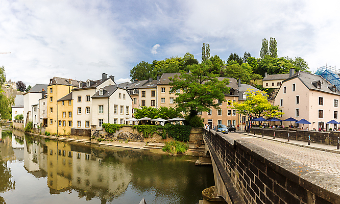 포토 JPG 해외이미지 주간 유럽 풍경 사람없음 야외 건물 강 룩셈부르크 가교 해외202004 해외포토 자연요소 건축물 나라 서유럽 파일형식 이미지허브