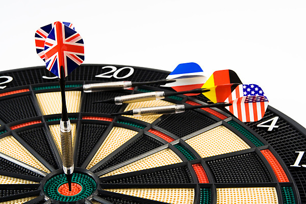 포토 JPG 해외이미지 스포츠 백그라운드 컨셉 비즈니스 성공 화살 취미 사람없음 가로 빨간색 초록색 파란색 검은색 경쟁 게임 흰색 깃발 우승 바 원형 센터 목표 다트판 다트 황소 슛 양궁 조준 점수 고립 골 승자 염원 완벽 필승 정확 해외202004 해외포토 도형 컬러 놀이 최고 소 파일형식 이미지허브