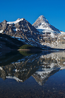 포토 JPG 해외이미지 호수 캐나다 자연 산 풍경 사람없음 반사 얼음 정상 빙하 웅장함 절정 로키산맥 해외202004 해외포토 자연요소 북아메리카 생태계 파일형식 이미지허브