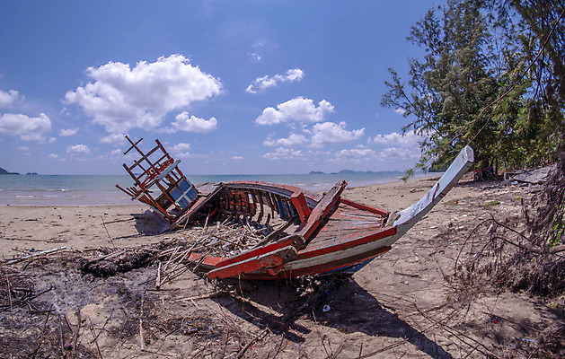 포토 JPG 해외이미지 산업 모래 바다 섬 여행 교통시설 하늘 낚시 항해 사람없음 물 파란색 어선 보트 함선 옛날 해외202004 해외포토 자연요소 컬러 교통 배_교통 레저 시설 파일형식 이미지허브