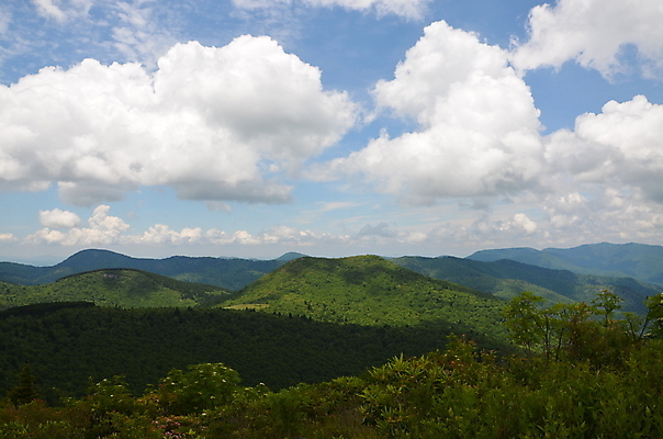 포토 JPG 해외이미지 여행 자연 산 풍경 사람없음 야외 하이킹 가장자리 정상 절정 해외202004 해외포토 레저 둘레 생태계 파일형식 이미지허브