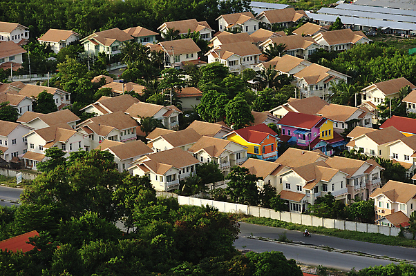 포토 JPG 해외이미지 아시아 바다 파타야 태국 휴가 아파트 주택 안테나 사람없음 건물 마을 탑 휴양지 타운 해외202004 해외포토 건축물 나라 통신 장소 도시 파일형식 이미지허브