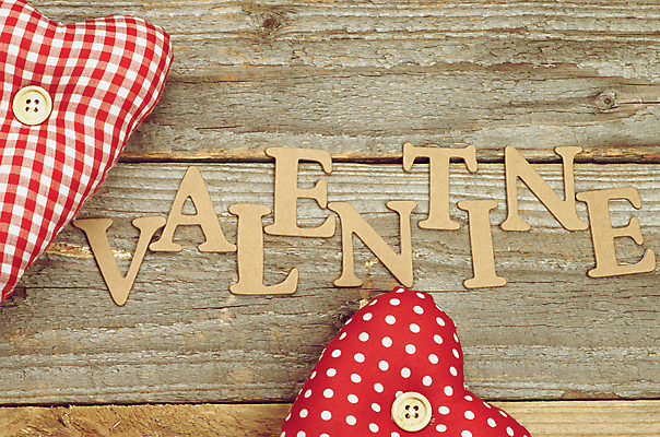 포토 JPG 해외이미지 백그라운드 컨셉 패턴 발렌타인데이 사랑 사람없음 목재 장식 빨간색 단어 갈색 물방울무늬 공백 회색 하트 마음 시골 직물 배열 심볼 질감 체크무늬 일렬 2월 핸드메이드 해외202004 해외포토 모양 나무 문자 감정 컬러 무늬 재료 데이이벤트 날짜 파일형식 이미지허브