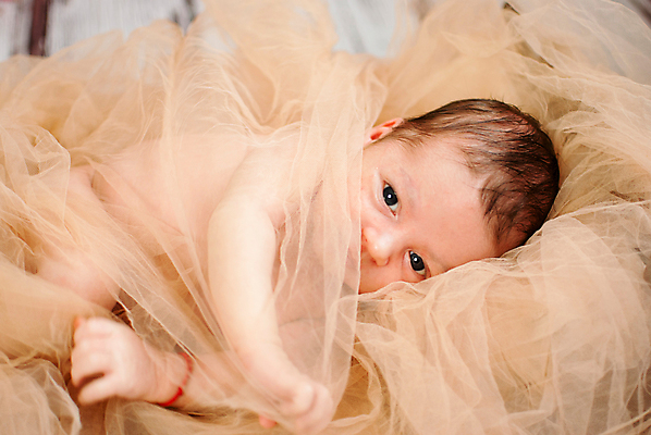 포토 JPG 해외이미지 백인 행복 아들 얼굴 휴식 건강 사랑 한명 사람 아기 신생아 담요 천진난만 해외202004 해외포토 서양인 1 감정 컨셉 가족 신체부위 파일형식 이미지허브