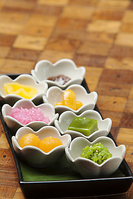 포토 JPG 해외이미지 모양 전통 아시아 음식 백그라운드 오렌지 태국 자연 디저트 건강 미술 동양인 사람없음 목재 장식 초록색 컬러풀 노란색 계란 흰색 축하 신선 황금 우아함 달콤 설탕 먹기 핸드메이드 스타일 해외202004 해외포토 나무 나라 컬러 컨셉 과일 재료 모션 문화예술 인종 알 맛 생태계 파일형식 이미지허브