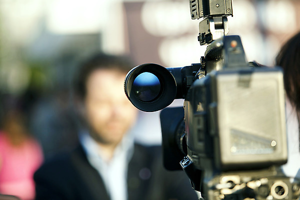 포토 JPG 해외이미지 포즈 통신 커뮤니케이션 이벤트 사람없음 카메라 텔레비전 장비 기자 면접 방송 동영상 정보매체 해외202004 해외포토 직업 비즈니스 전자제품 파일형식 이미지허브