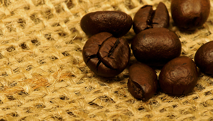 포토 JPG 해외이미지 문화 커피 음료 백그라운드 농업 가방 재료 아침 콩 씨앗 사람없음 농작물 갈색 검은색 어둠 힘 이탈리아 카페 에너지 직물 신선 오픈 양념 아침식사 작음 컨테이너 굽기 만취 삼베 향신료 질감 날것 향기 캔버스 자루 브라질 에스프레소 흙더미 모카 아라비카 작살 카페인 해외202004 해외포토 주간 식물 잡화 유럽 산업 컬러 곡류 상점 식사 흙 남아메리카 크기 구이 냄새 술취함 향미료 파일형식 천_직물 더미 이미지허브