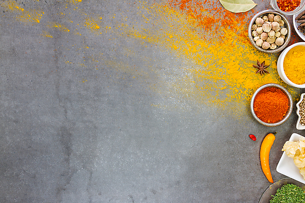 포토 JPG 해외이미지 음식 잎 재료 고추 파프리카 건조 사람없음 목재 빨간색 초록색 상자 만 양념 조미료 고수 머스터드 허브 후추 로즈메리 시나몬 아마 월계수 해외202004 해외포토 나무 식물 꽃 컬러 채소 소스_음식 향신료 향미료 파일형식 이미지허브