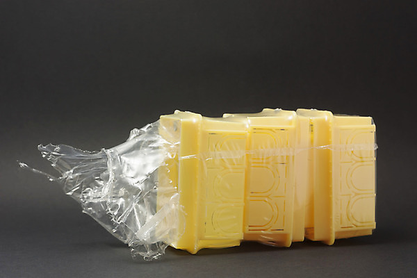 포토 JPG 해외이미지 산업 선 벽 주택 경고 사람없음 야외 빛 울타리 상자 힘 에너지 못 판넬 콘센트 연결 위험 플라스틱 교차로 철사 볼트 충격 시스템 튜브 공학 계량기 분배 설치 전압 제어 아크릴 해외202004 해외포토 교육 길 컨셉 재질 건물 담장 공구 파일형식 이미지허브