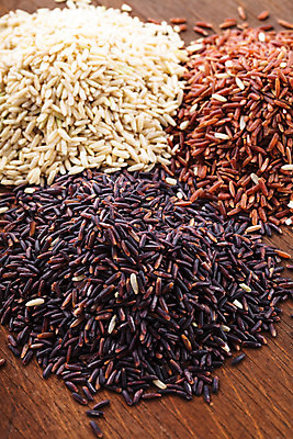 포토 JPG 해외이미지 음식 백그라운드 재료 자연 탁자 밥 건조 건강 종류 동양인 사람없음 목재 빨간색 갈색 쌓기 검은색 식사 중국 흰색 그룹 변화 낟알 인도인 시리얼 수집 유기농 날것 흙더미 내추럴 생식 섞기 채식주의자 해외202004 해외포토 외국인 나무 웰빙 아시아 컬러 가구 컨셉 모션 인종 흙 생태계 채식 파일형식 더미 이미지허브