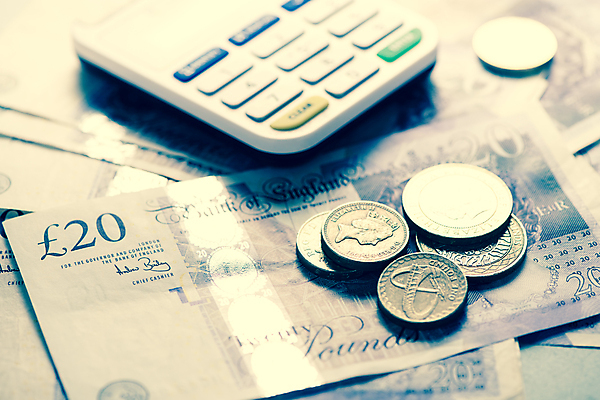 포토 JPG 해외이미지 백그라운드 컨셉 돈 비즈니스 성공 영국 사람없음 금융 쌓기 동전 성장 변화 시장 재산 황금 주식 연도 심볼 투자 이익 파운드 수익 대출 빚 세금 수입 과세 비용 해외202004 해외포토 유럽 모션 경제 파일형식 이미지허브