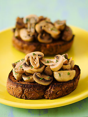 포토 JPG 해외이미지 영어 음식 빵 채소 영국 요리 사람없음 세로 버섯 토스트 안락 해외202004 해외포토 문자 유럽 컨셉 파일형식 이미지허브