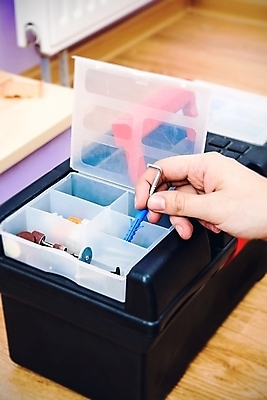 포토 JPG 해외이미지 직업 손 남자 장갑 노동자 주택 사람없음 건물 상자 장비 공구 업무 고리 기술자 수리 목수 유지 계약자 업그레이드 조작 해외202004 해외포토 건축물 잡화 사람 신체부위 도구 작업 계약 파일형식 이미지허브