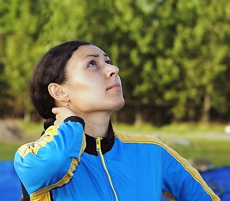 포토 JPG 해외이미지 백인 여자 날개 바람 날씨 한명 여름 파란색 어둠 침묵 벨트 던지기 계획 공항 위험 속도 섬광 지원 해외202004 해외포토 자연요소 서양인 1 잡화 계절 컬러 컨셉 교통시설 모션 사람 소리 파일형식 이미지허브