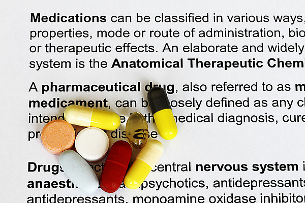 포토 JPG 해외이미지 건강 병원 사람없음 치료 알약 약 활발 고통 에너지 의사 질병 약국 문서 온도 섬유 공식 조제 내추럴 보충 마약 칼슘 화학자 아연 해외202004 해외포토 감정 컨셉 의학 의료진 직물 과학자 만들기 영양소 파일형식 이미지허브