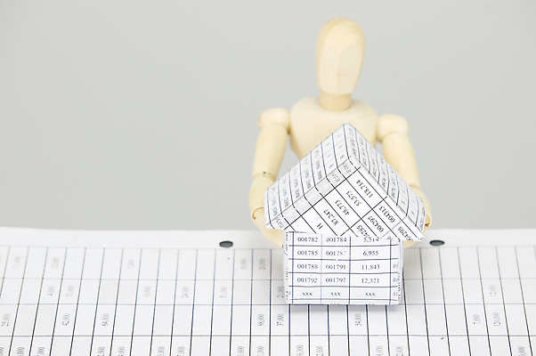 포토 JPG 해외이미지 종이 비즈니스 성공 설계 주택 사람없음 목재 쌓기 자료 흰색 잡기 업무 인쇄 보고서 문서 투자 영수증 시트 계좌 옛날 해외202004 해외포토 나무 컬러 컨셉 재료 모션 건물 금융 작업 파일형식 이미지허브