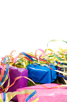 포토 JPG 해외이미지 계절 기념일 행복 리본 종이 백그라운드 크리스마스 결혼식 휴가 새로움 기념 발렌타인데이 선물 사랑 이벤트 사람없음 장식 빨간색 초록색 빛 쇼핑 상자 파티 축제 놀람 기쁨 흰색 축하 인사 신용카드 생일 고급 작음 연도 심볼 오브젝트 활 주기 패키지 고립 해외202004 해외포토 감정 컬러 결혼 컨셉 모션 데이이벤트 표정 금융 예절 크기 파일형식 이미지허브