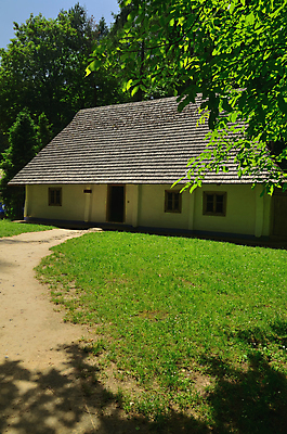 포토 JPG 해외이미지 전통 외관 여행 백그라운드 농업 건축양식 자연 날씨 주택 프레임 이야기 풍경 사람없음 야외 건물 목재 초록색 농장 우주 마을 수확 흰색 시골 죽음 역사 숲 버리기 시골집 복고 아일랜드 헛간 고립 옛날 파멸 해외202004 해외포토 나무 건축물 건축 유럽 산업 컬러 컨셉 재료 모션 생태계 저장고 파일형식 소멸 이미지허브