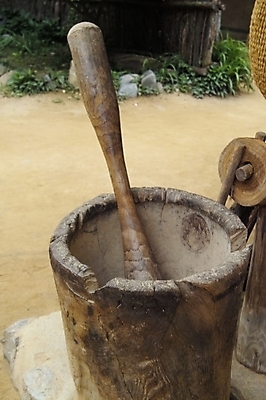 포토 JPG 주간 전통 산업 생활용품 농업 사람없음 야외 도구 농기구 오브젝트 절구 절굿공이 국내포토 자연요소 파일형식