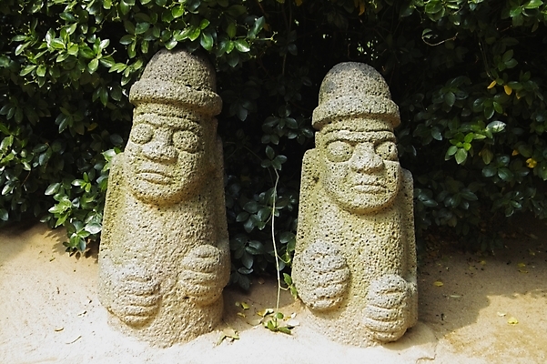 포토 JPG 주간 전통 종교 문화 종교용품 한국 사람없음 야외 제주도 문화재 돌_바위 돌하르방 무속 무속신앙용품 국내포토 자연요소 아시아 파일형식