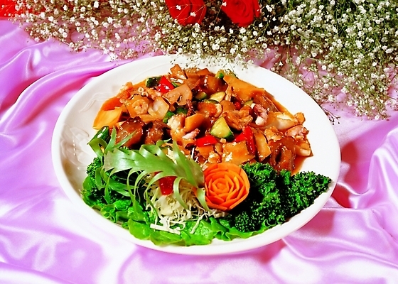 포토 JPG 꽃 음식 외국문화 중국문화 사람없음 장식 하이앵글 장미 중식 안개꽃 깐풍기 국내포토 식물 동양문화 문화 뷰포인트 한해살이풀 파일형식