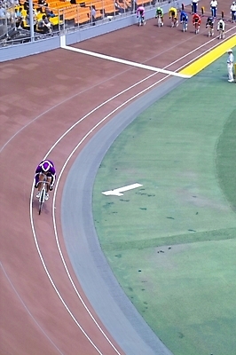 포토 JPG 주간 남자 스포츠 레저 운동선수 사람 여러명 야외 레포츠 자전거 사이클선수 경륜장 사이클링 남자만 국내포토 자연요소 다수 스포츠시설 바이크 육상스포츠 파일형식