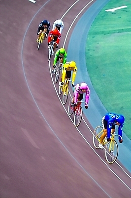포토 JPG 주간 남자 스포츠 레저 운동선수 사람 여러명 야외 레포츠 자전거 사이클선수 경륜장 사이클링 남자만 국내포토 자연요소 다수 스포츠시설 바이크 육상스포츠 파일형식