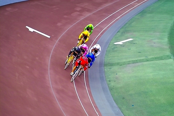 포토 JPG 주간 남자 스포츠 레저 운동선수 사람 여러명 야외 레포츠 자전거 사이클선수 경륜장 사이클링 남자만 국내포토 자연요소 다수 스포츠시설 바이크 육상스포츠 파일형식