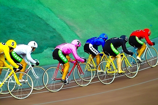 포토 JPG 주간 남자 스포츠 레저 운동선수 사람 여러명 야외 레포츠 자전거 사이클선수 경륜장 사이클링 남자만 국내포토 자연요소 다수 스포츠시설 바이크 육상스포츠 파일형식