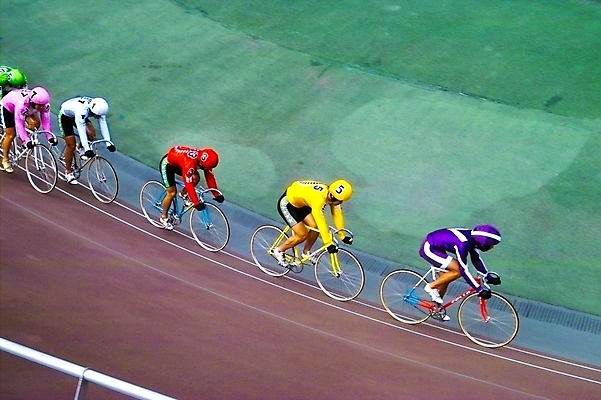 포토 JPG 주간 남자 스포츠 레저 운동선수 사람 여러명 야외 레포츠 자전거 사이클선수 경륜장 사이클링 남자만 국내포토 자연요소 다수 스포츠시설 바이크 육상스포츠 파일형식