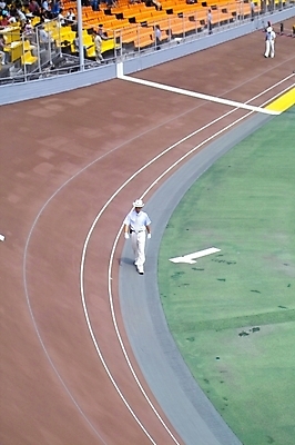 포토 JPG 주간 시설물 현대건축 건축 스포츠시설 사람 야외 자전거 스타디움 경기장 군중 경륜장 국내포토 자연요소 건축물 스포츠 바이크 시설 파일형식