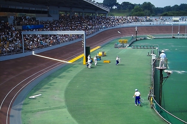 포토 JPG 주간 시설물 현대건축 건축 스포츠 스포츠시설 사람 여러명 야외 자전거 스타디움 경기장 군중 경륜장 국내포토 자연요소 건축물 다수 바이크 시설 파일형식