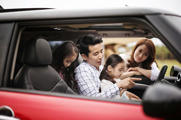 포토 JPG 주간 라이프스타일 여자 남자 어린이 가족 모션 자동차 엄마 한국 함께함 서기 사람 앉기 동양인 손짓 소녀 여러명 상반신 성인 야외 앞모습 옆모습 30대 화목 다정 캠핑 한국인 가족라이프 아빠 쌍둥이 즐거움 자매 강원도 양양군 국내포토 자연요소 감정 아시아 육상교통 뷰포인트 다수 컨셉 관계 레저 인종 생활 장년 파일형식