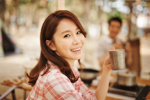 포토 JPG 주간 라이프스타일 부부 여자 남자 행복 여유 커피 모션 휴식 한국 함께함 사랑 미소 들기 사람 앉기 동양인 상반신 성인 야외 두명 옆모습 컵 30대 다정 캠핑 한국인 캠핑장 강원도 양양군 부부라이프 장년만 성인만 국내포토 자연요소 식기 커플 감정 아시아 음료 뷰포인트 컨셉 레저 표정 인종 생활 장년 파일형식