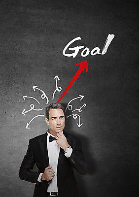 PSD 외국인 편집이미지 남자 화살표 생각 한명 비즈니스맨 계획 고민 준비 골 이미지편집 1 감정 컨셉 비즈니스 사람 인종 직장인 파일형식