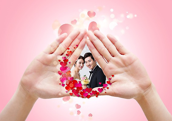 PSD 편집이미지 손 부부 여자 남자 행복 신부 신랑 사랑 사람 성인 신체부위 세명 한국인 하트 설레임 이마맞대기 이미지편집 모양 커플 감정 결혼 동양인 얼굴맞대기 파일형식