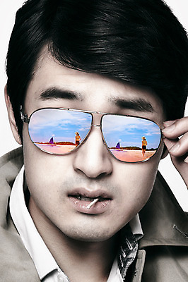 JPG 편집이미지 여자 안경 휴가 사람 동양인 세명 선글라스 반사 3D 꿈 한국인 성냥 디지털합성 휴양지 과거 디지털아트 여자만 편집실사 편집3D 잡화 컨셉 인종 장소 CG 파일형식