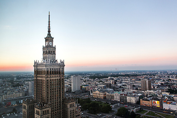 포토 JPG 주간 해외풍경 유럽 풍경 빌딩 사람없음 야외 건물 도시 동유럽 폴란드 문화과학궁전 바르샤바 국내포토 자연요소 해외 건축물 나라 궁전 파일형식